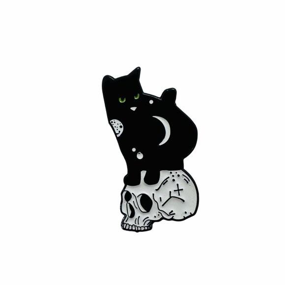 ☀️Enamel Pin Black Cat Skull Moon Green Eyes Keeper of Death Lunar Cat Broch New - Picture 6 of 7